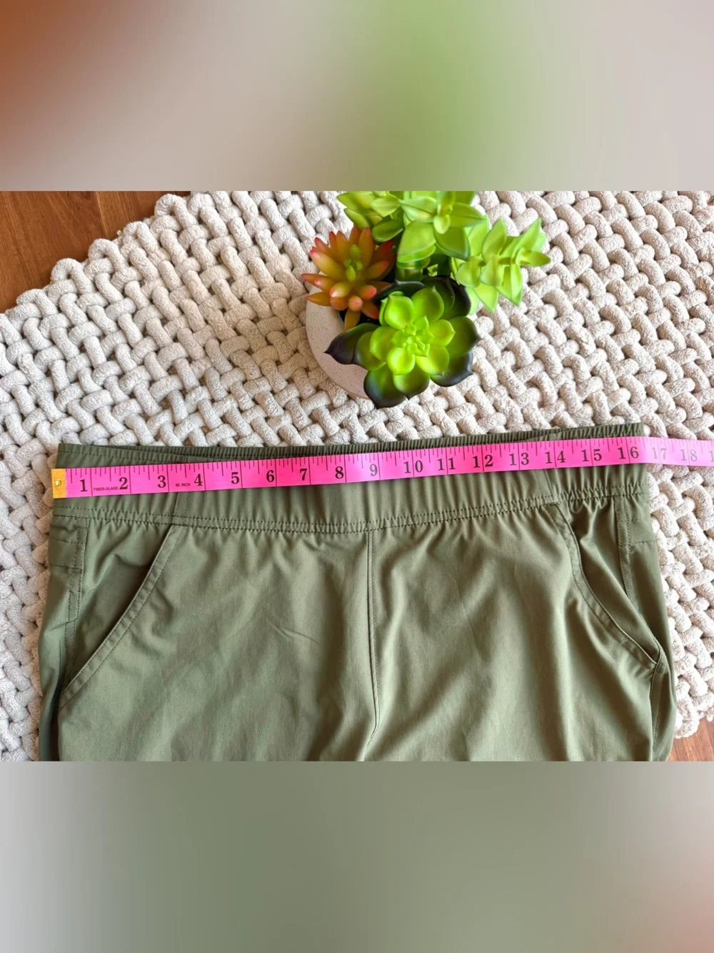 Eddie Bauer | Women’s Departure Ankle Pants | Olive Green | Medium